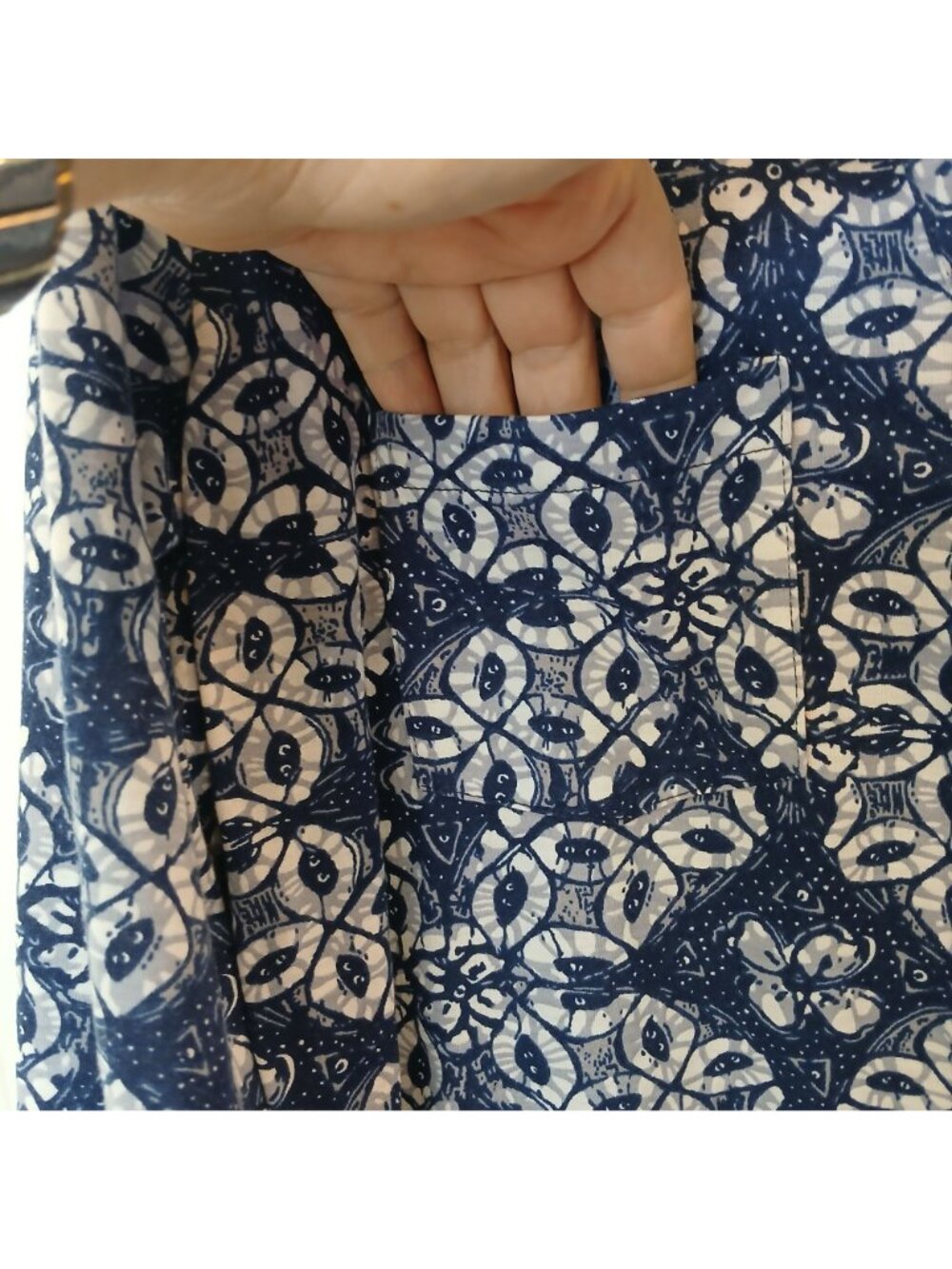 Cathy Womens XL Blue White Patterned Shirt Roll-Tab 3/4 Sleeve 1/4 Button #D-36 - Picture 3 of 10